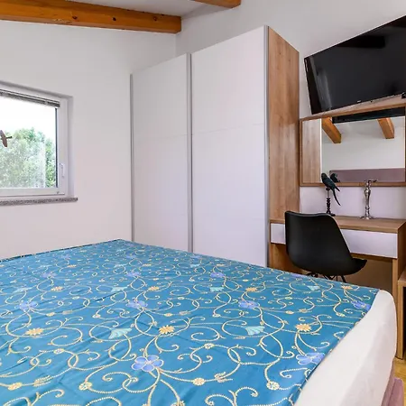 Pet Friendly In With Wifi * Medolino