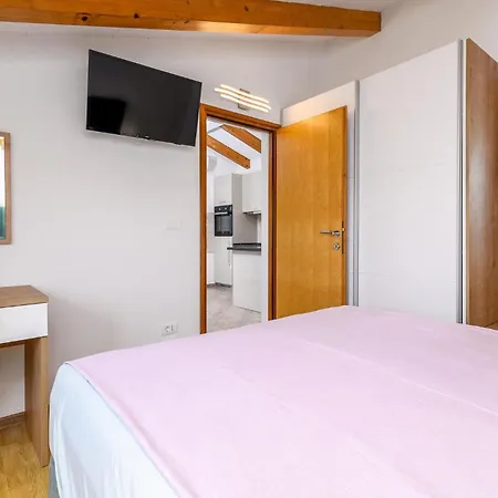 بيت للعطل Pet Friendly In With Wifi ميدولين